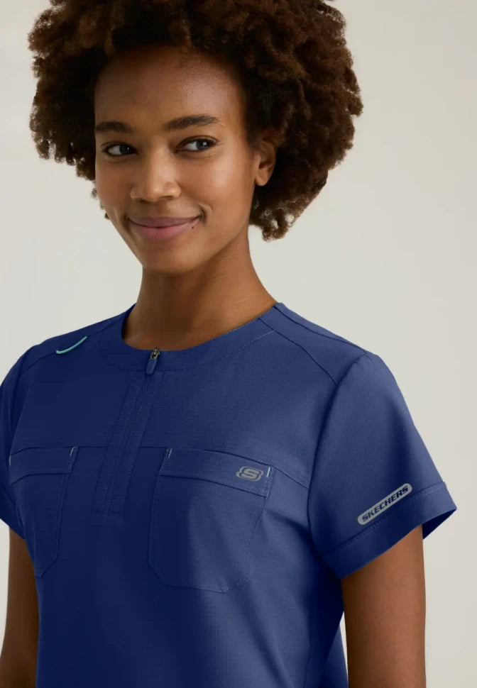 SKECHERS Trek Tuck-In Top