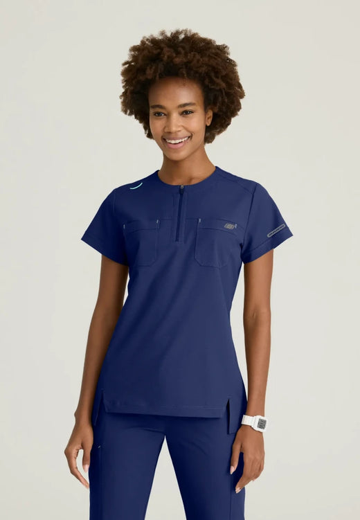 SKECHERS Trek Tuck-In Top