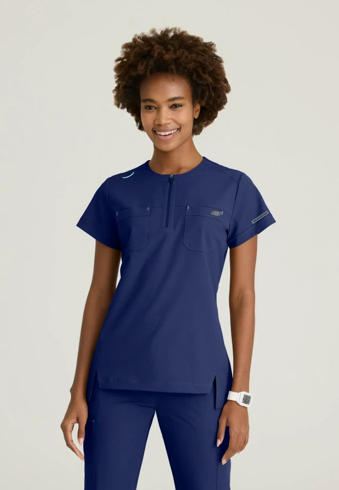 SKECHERS Trek Tuck-In Top