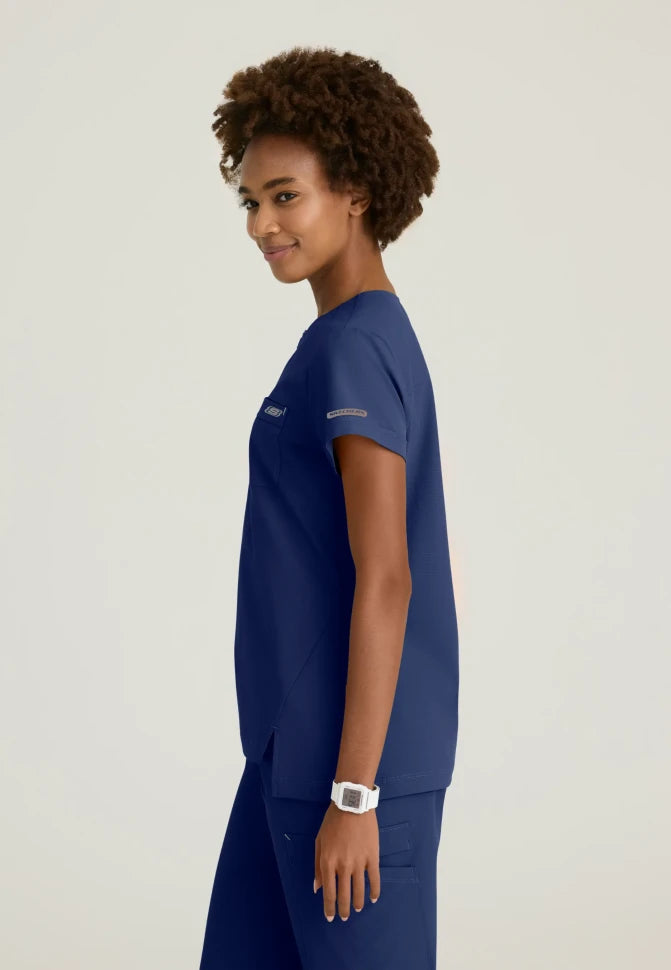 SKECHERS Trek Tuck-In Top