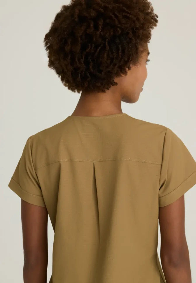 SKECHERS Trek Tuck-In Top